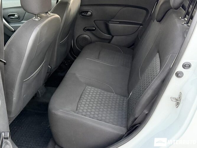 Dacia Sandero 40 interauto-car