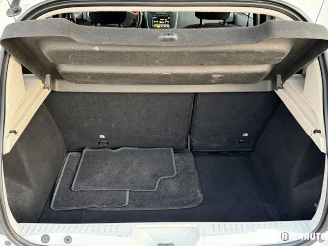 Dacia Sandero 42 interauto-car