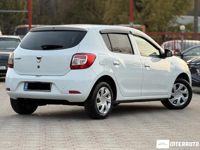Dacia Sandero 29 interauto-car