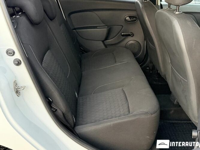 Dacia Sandero 41 interauto-car