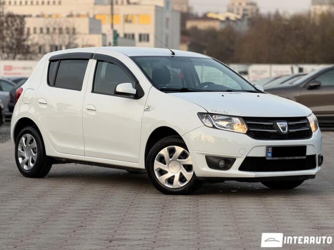 Dacia Sandero 30 interauto-car