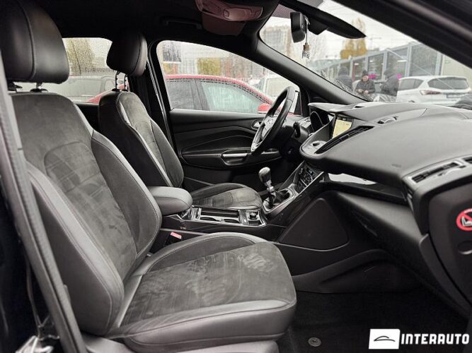 Ford Kuga 50 interauto-car