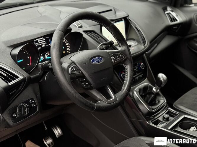 Ford Kuga 40 interauto-car