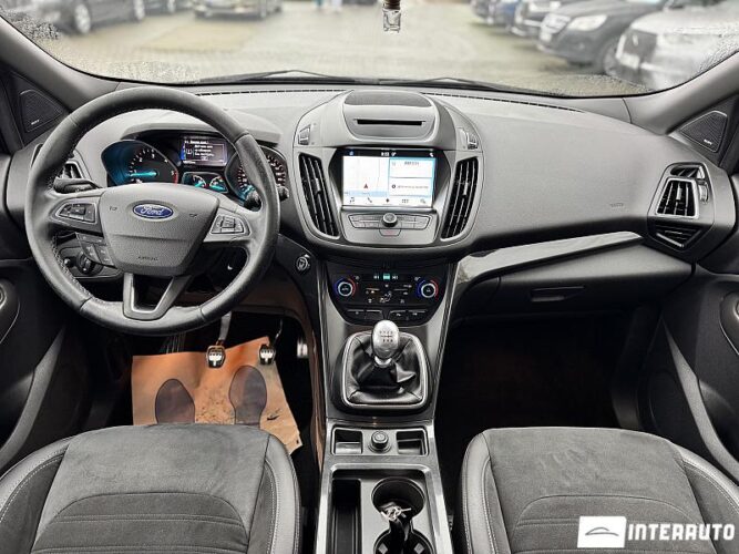 Ford Kuga 47 interauto-car