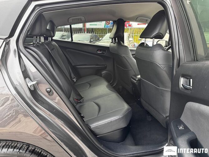 Toyota Prius 46 interauto-car