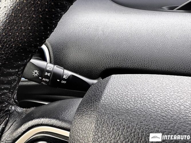 Toyota Prius 43 interauto-car