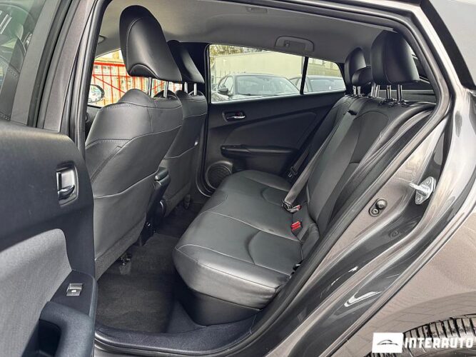 Toyota Prius 40 interauto-car