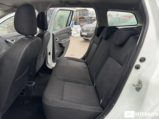 Dacia Logan MCV 42 interauto-car