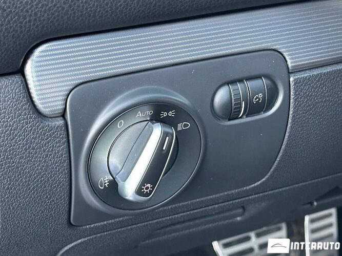 Volkswagen Golf R 51 interauto-car