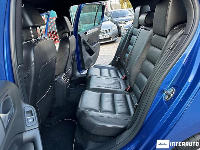 Volkswagen Golf R 38 interauto-car