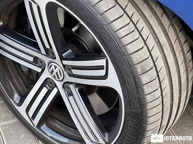 Volkswagen Golf R 52 interauto-car