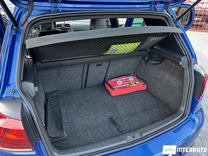 Volkswagen Golf R 48 interauto-car