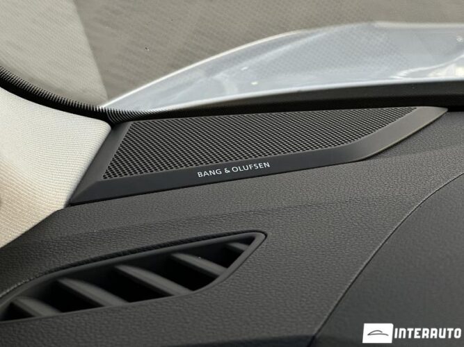 Audi Q3 49 interauto-car