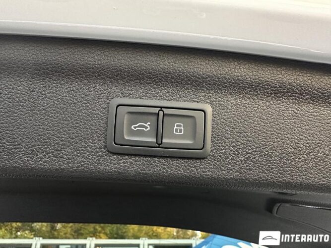 Audi Q3 55 interauto-car