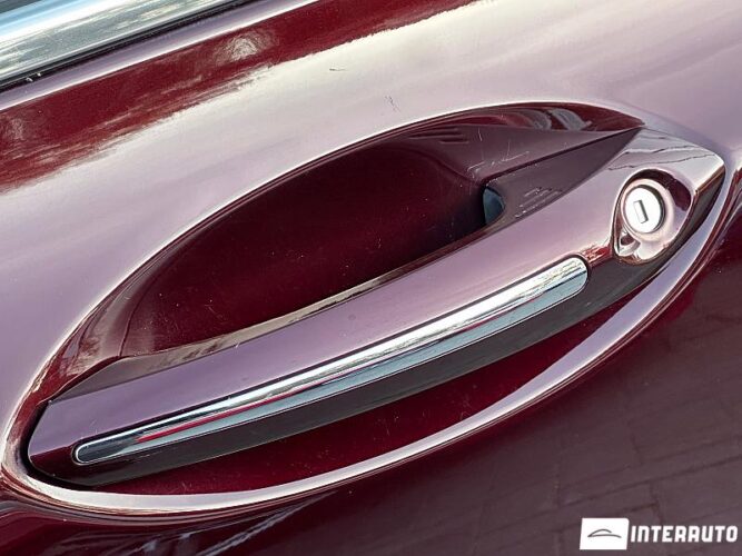 Lincoln MKZ 58 interauto-car