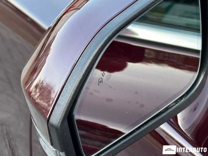 Lincoln MKZ 59 interauto-car