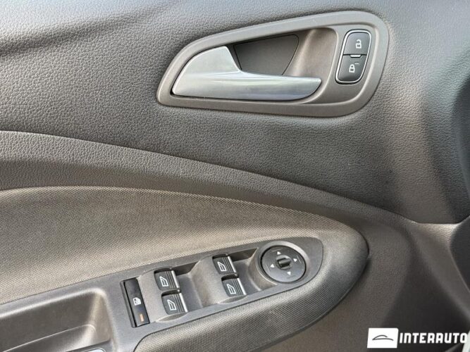 Ford C-MAX 34 interauto-car