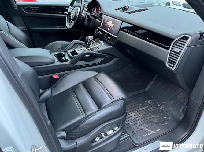 Porsche Cayenne 36 interauto-car