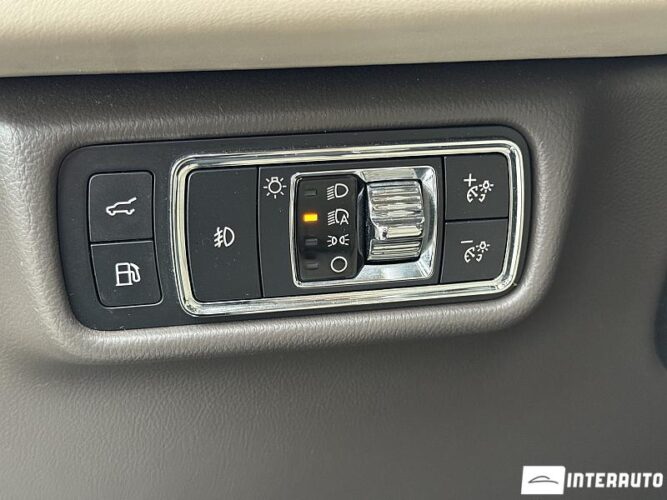 Lincoln Aviator 49 interauto-car