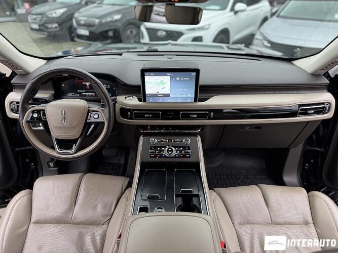 Lincoln Aviator 39 interauto-car