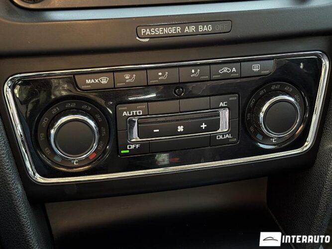 Skoda Superb 40 interauto-car