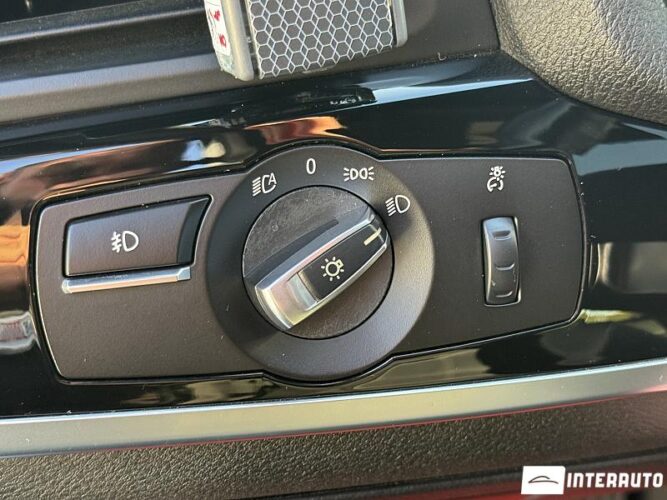 BMW X4 2.8i 52 interauto-car