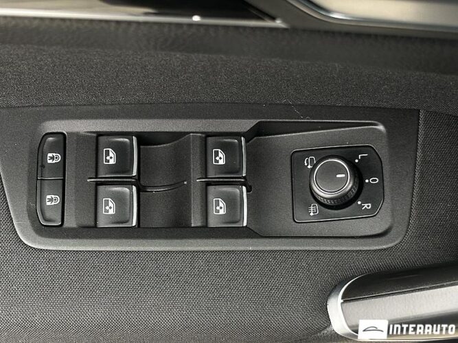 Volkswagen Touran 46 interauto-car