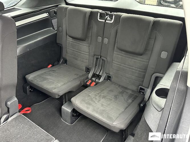 Volkswagen Touran 43 interauto-car