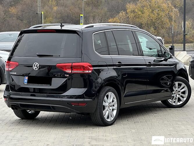 Volkswagen Touran 32 interauto-car