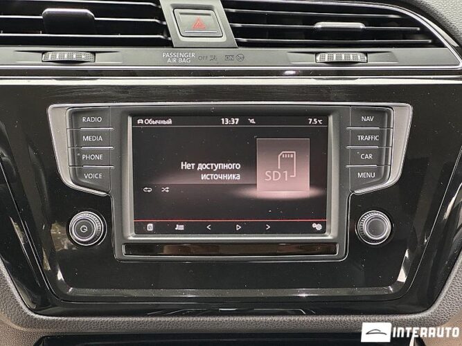 Volkswagen Touran 38 interauto-car