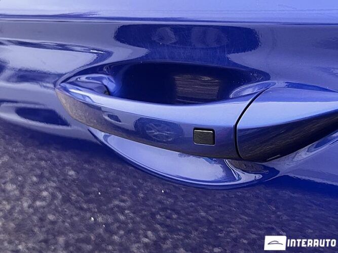 Hyundai Ioniq 38 interauto-car