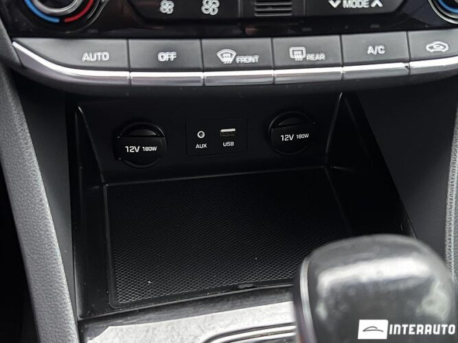 Hyundai Ioniq 49 interauto-car