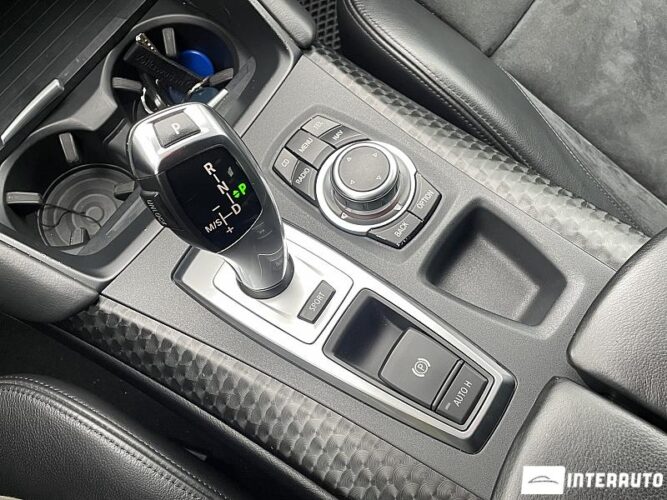 BMW X6 3.5i 45 interauto-car