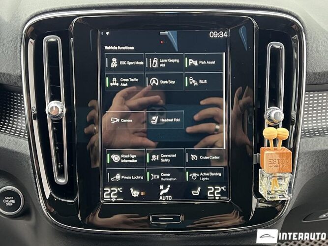 Volvo XC 40 44 interauto-car