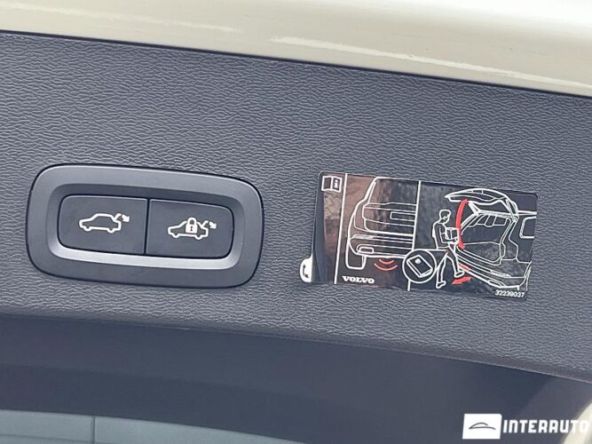 Volvo XC 40 59 interauto-car