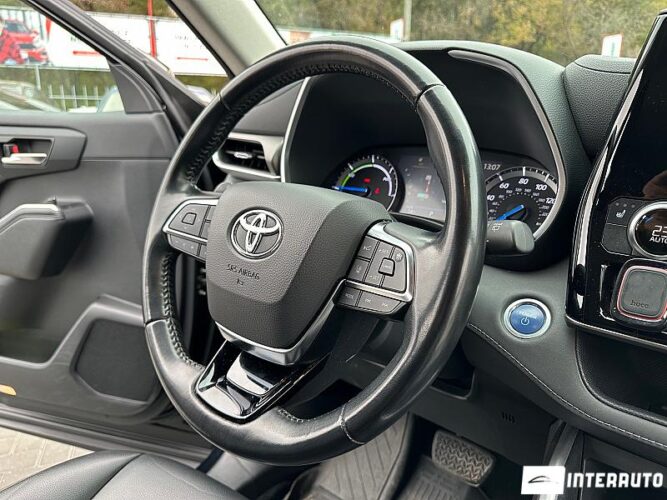 Toyota Highlander 43 interauto-car