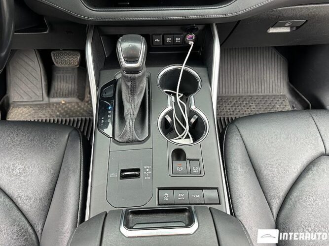 Toyota Highlander 47 interauto-car