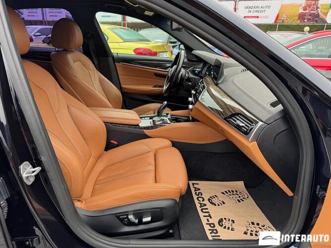 BMW 530e 34 interauto-car