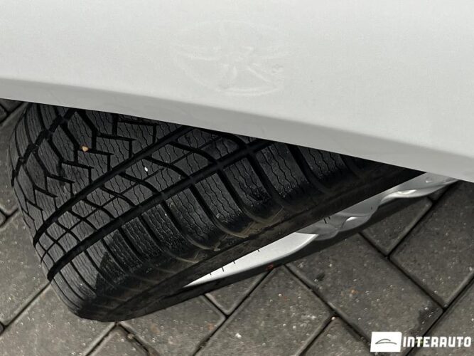 Ford Focus 44 interauto-car