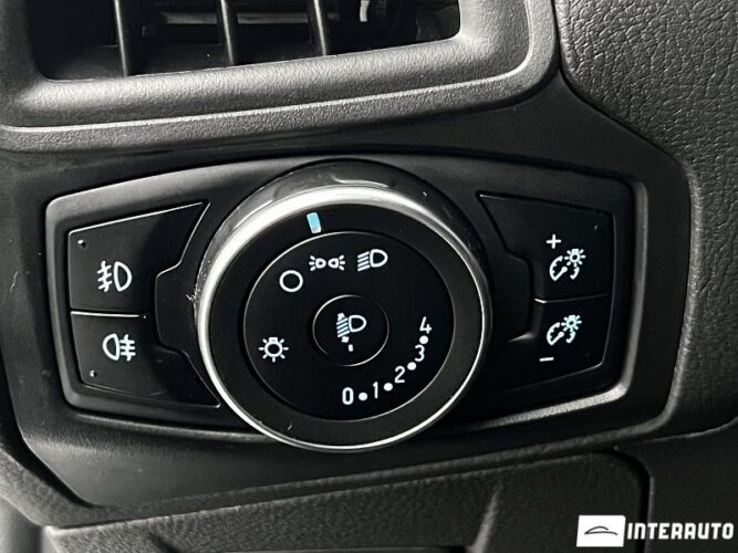 Ford Focus 39 interauto-car