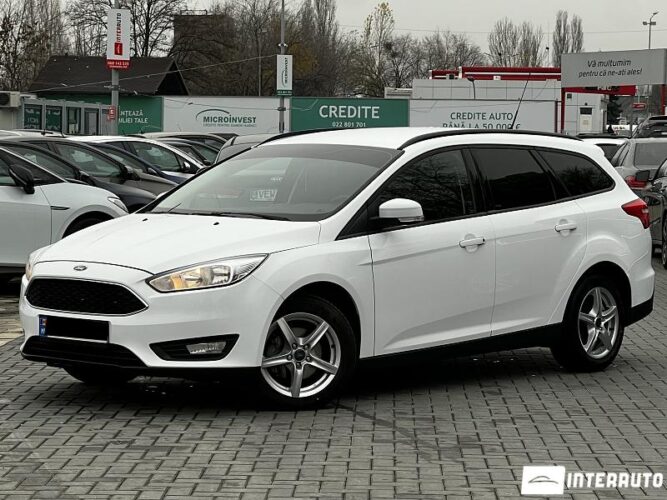 Ford Focus 28 interauto-car