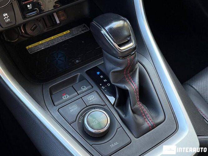 Toyota Rav-4 46 interauto-car