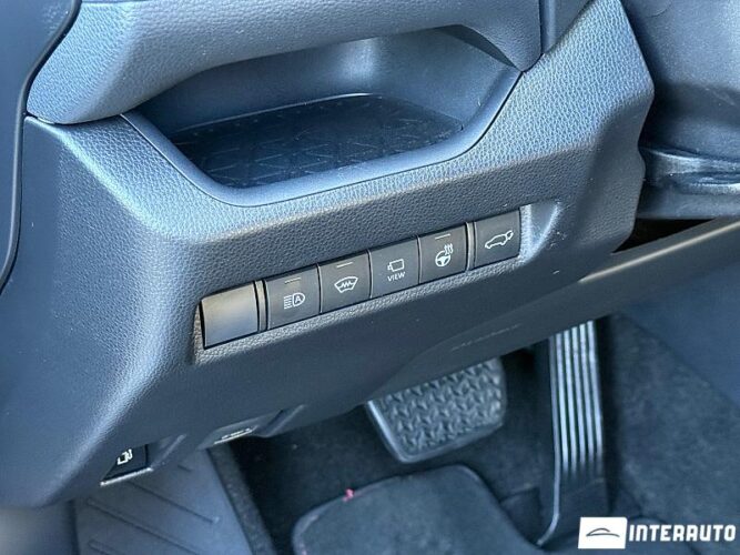 Toyota Rav-4 39 interauto-car