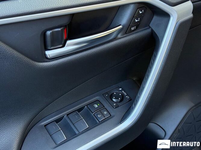 Toyota Rav-4 38 interauto-car