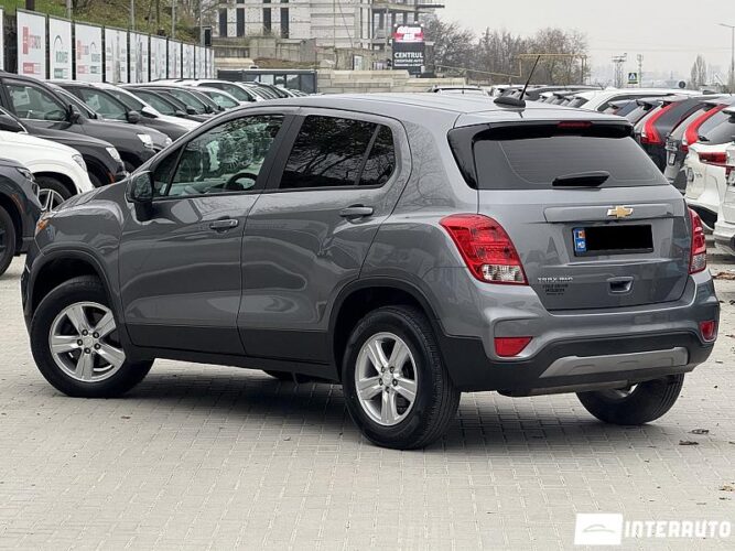 Chevrolet Trax 33 interauto-car