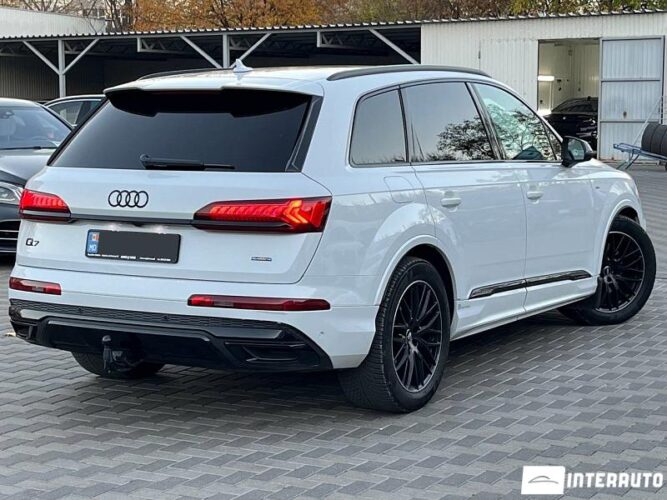 Audi Q7 32 interauto-car