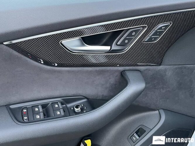 Audi Q7 33 interauto-car