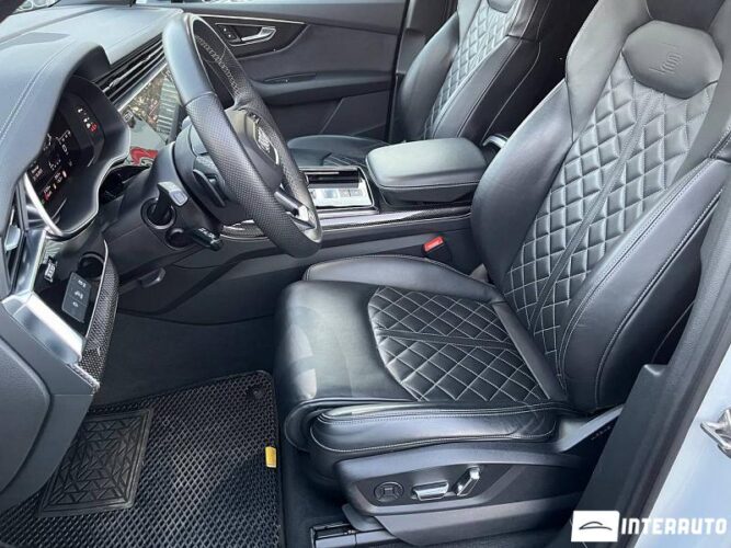 Audi Q7 34 interauto-car