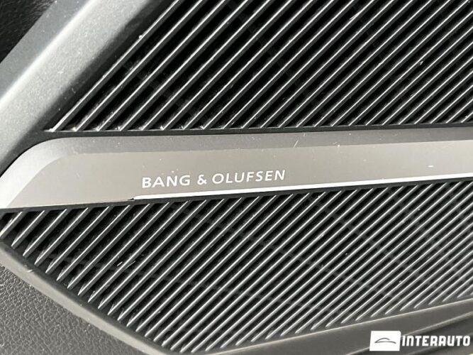 Audi Q5 51 interauto-car