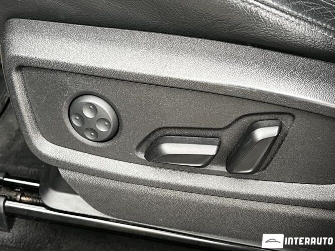 Audi Q5 52 interauto-car